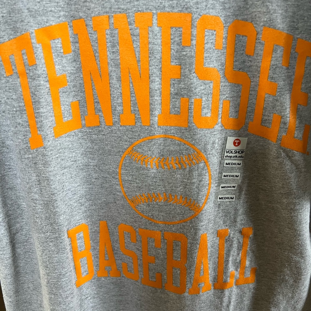 University of Tennessee Baseball tshirt- size M